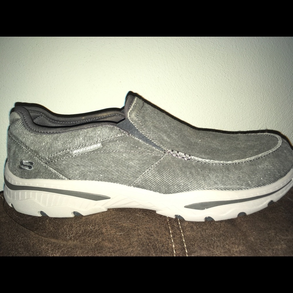 Sketchers Slip On Men’s Shoes Size 12 NWOT